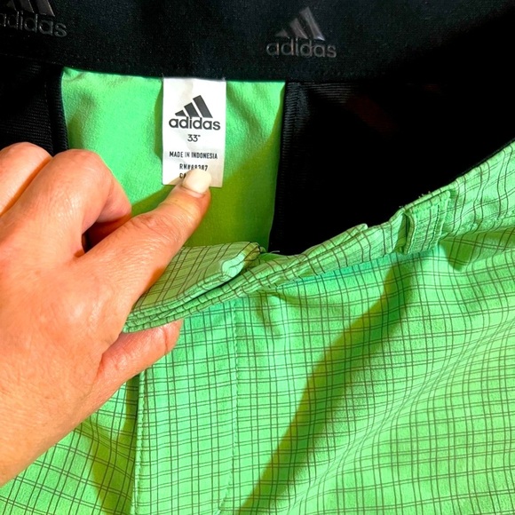 Adidas Green Flat Front Shorts for Casual Wear - Picture 4 of 5